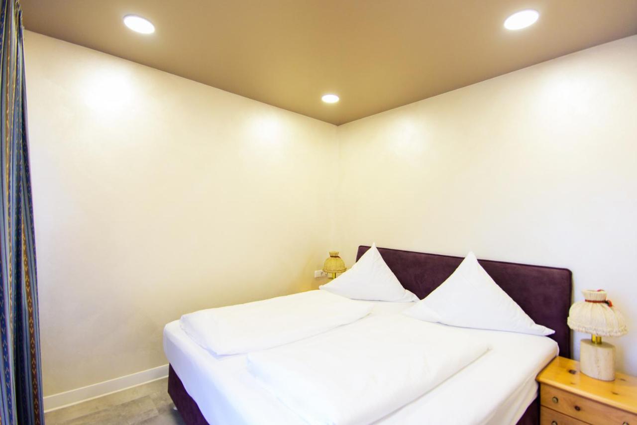 Hotel Bohn Метцинген Екстер'єр фото