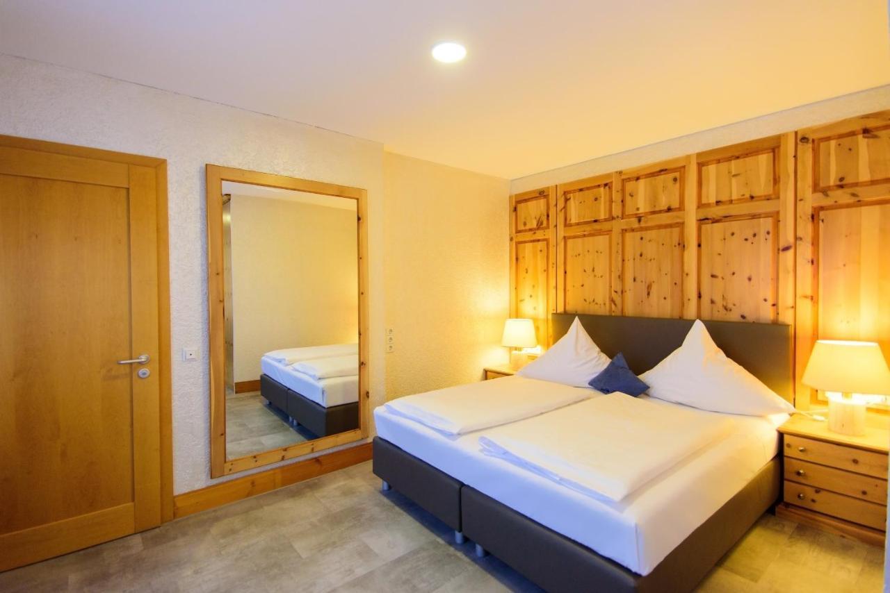 Hotel Bohn Метцинген Екстер'єр фото
